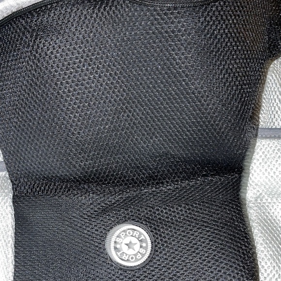 Animal Carrier Backpack Flat Bottom Breathe able mesh material Dog Cat Carrier - Picture 4 of 6